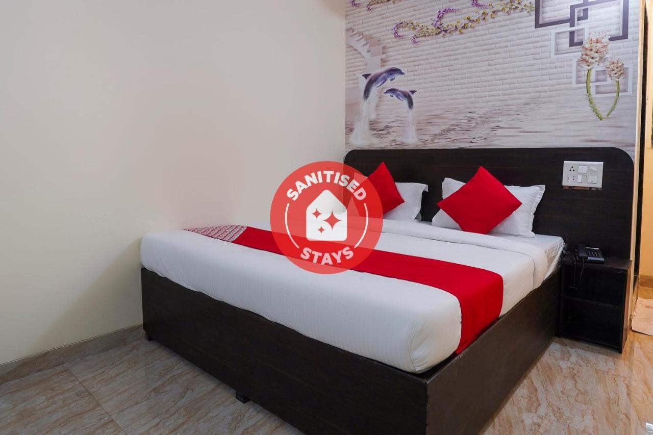 Oyo Flagship 68474 Hotel Viraj ปูเน่ ภายนอก รูปภาพ