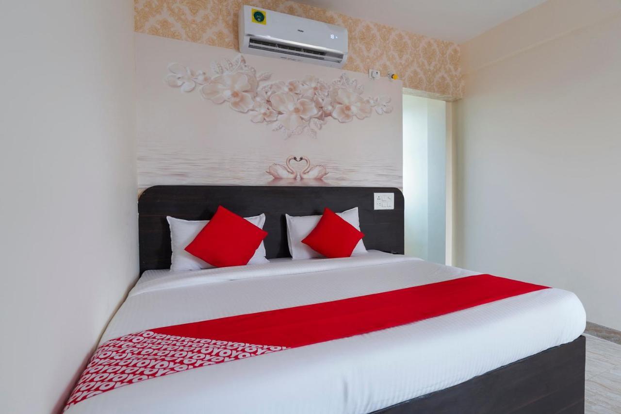 Oyo Flagship 68474 Hotel Viraj ปูเน่ ภายนอก รูปภาพ