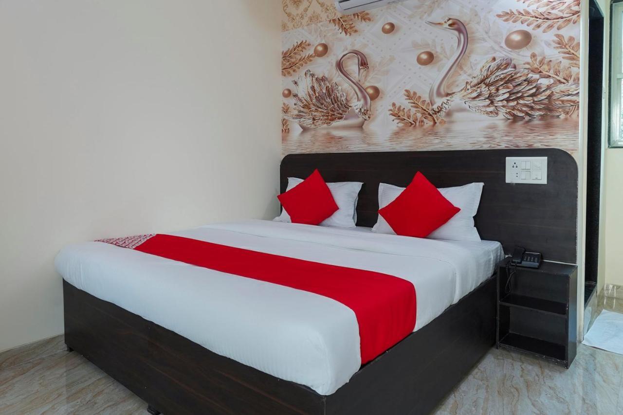 Oyo Flagship 68474 Hotel Viraj ปูเน่ ภายนอก รูปภาพ