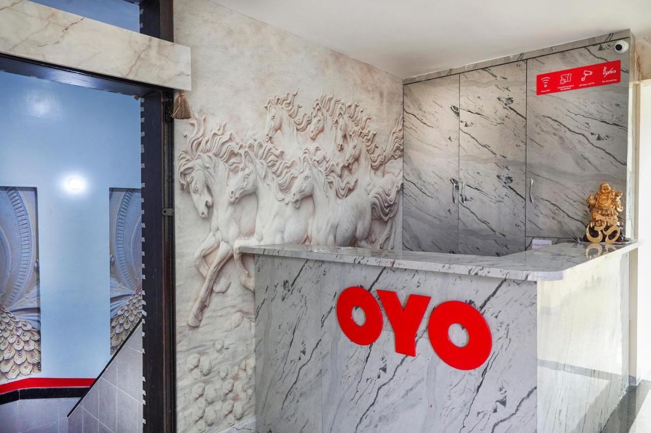 Oyo Flagship 68474 Hotel Viraj ปูเน่ ภายนอก รูปภาพ